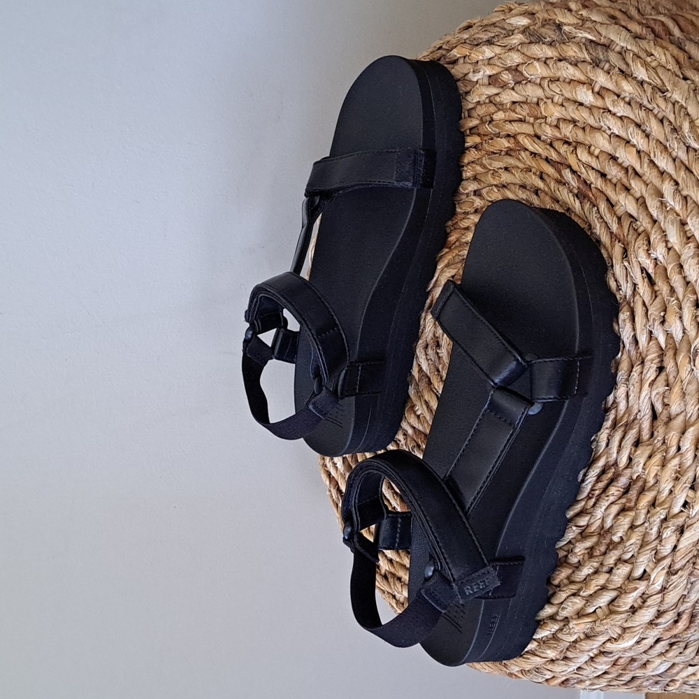 Reef‎ Womens Cushion Rem Hi Platform Black Strappy Sandals 8.5